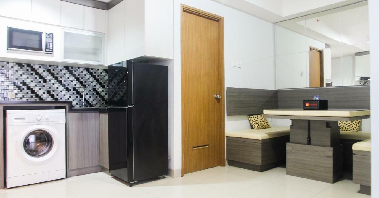 1br With Working Space The Oasis Cikarang By Travelio Bekasi