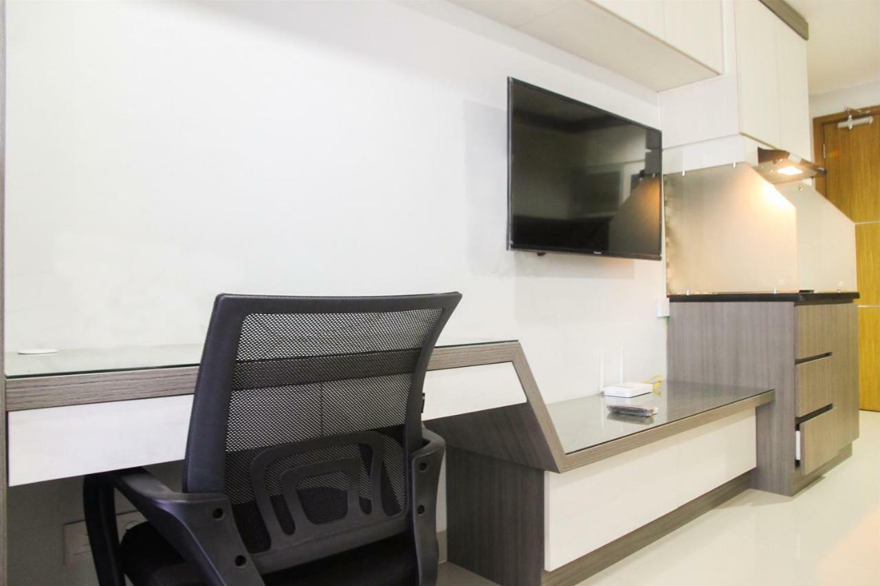 1br With Working Space The Oasis Cikarang By Travelio Apartemen Bekasi