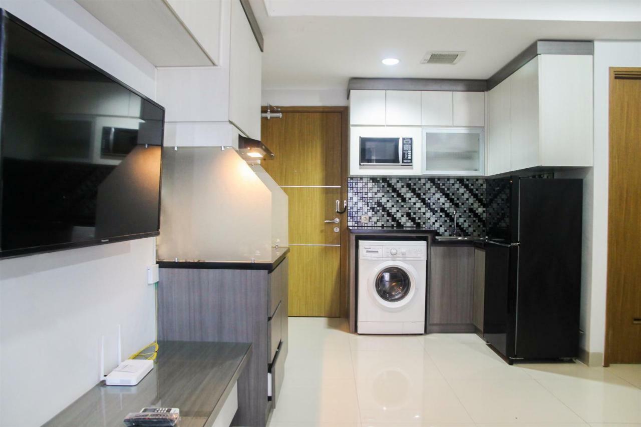 1br With Working Space The Oasis Cikarang By Travelio *
